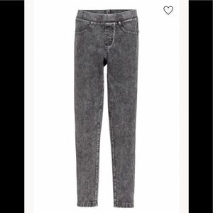 NWT✨ H&M Black Washed Out Skinny Treggings/Pants